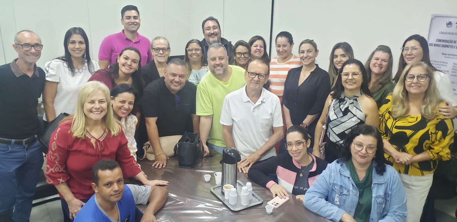 Vereadores e educadores discutem regras para comercialização de itens nas escolas municipais