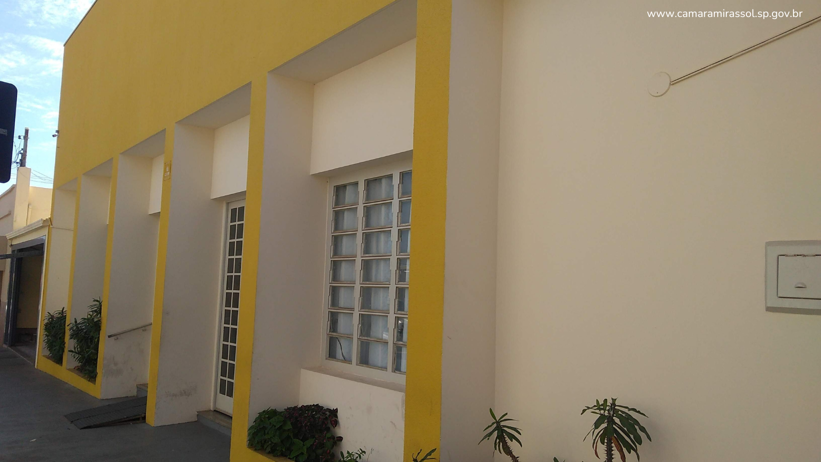 PL aprovado: programa estabelece tempo máximo de espera em atendimentos municipais