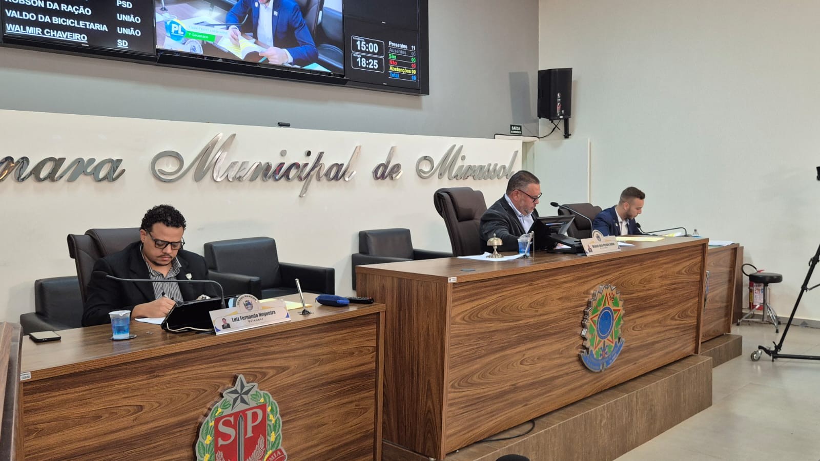 39ª Sessão: Em penúltima sessão ordinária do ano, vereadores aprovam 14 projetos