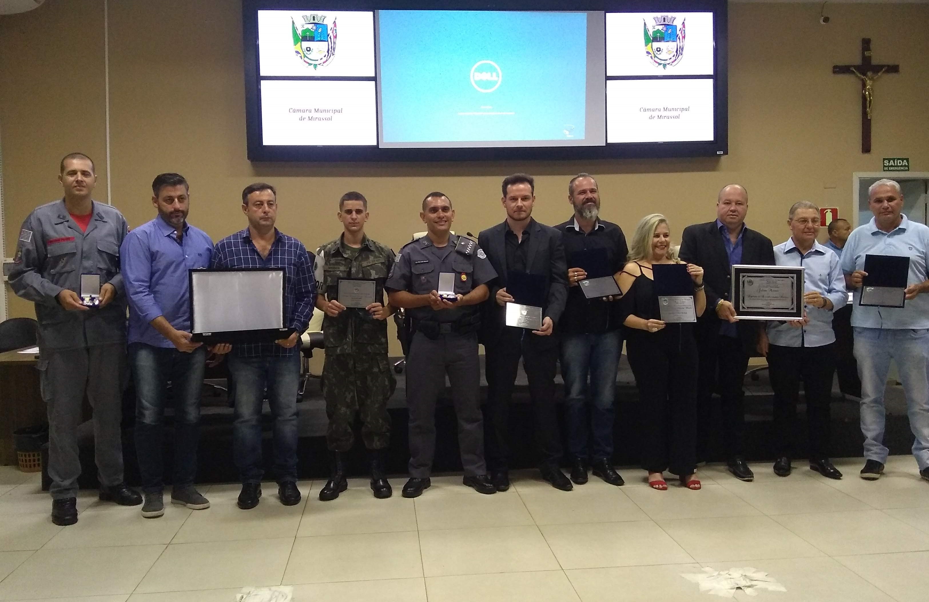 Homenageados com Medalhas de Mérito Civil e Militar e Títulos de Servidor do Ano e Reconhecimento Público