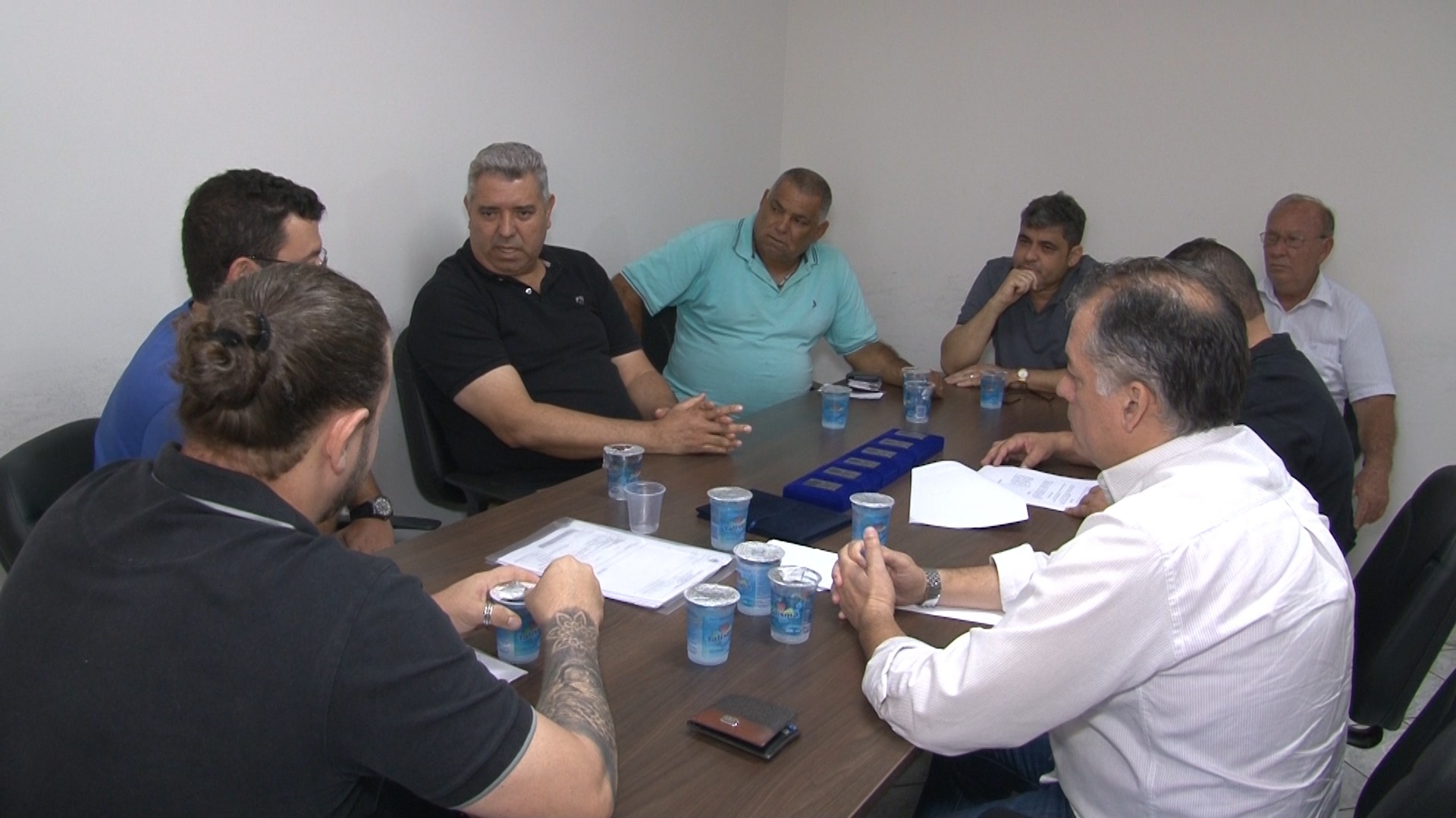 Os vereadores Beto Feres, Sergio Leiteiro e Vanderlei Pinatto justificaram a ausência