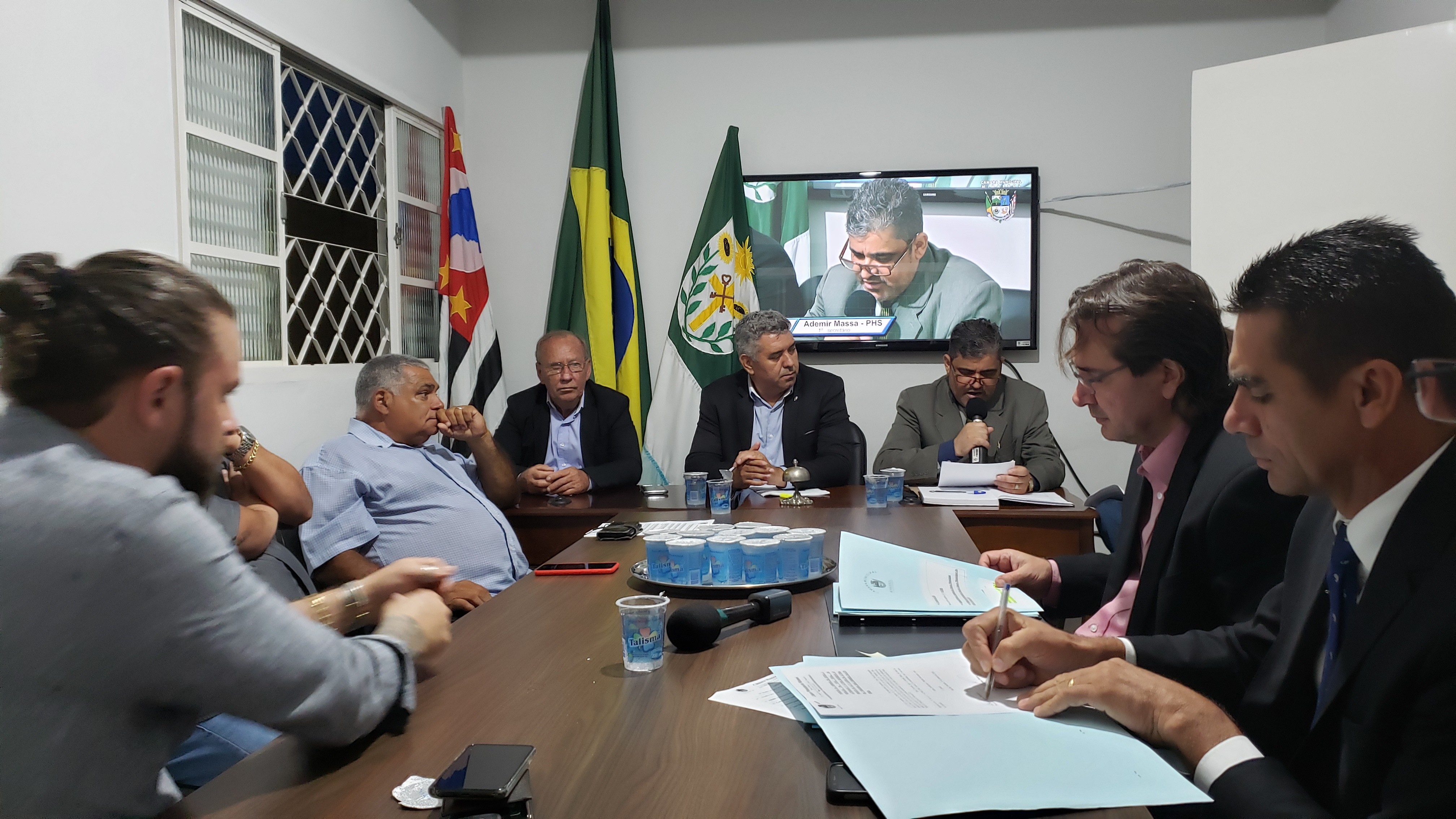 Sessão foi transmitida ao vivo, pela internet, pelo site e redes sociais da Câmara Municipal / CMM